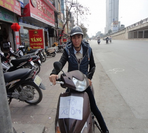 Chàng sinh viên Nguyễn Bảo Ngọc "Tôi xe ôm" khiến nhiều người cảm phục